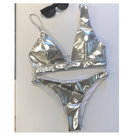 ⭐️Awesome J Metallic Bikini🌟 - Picture 3 of 6
